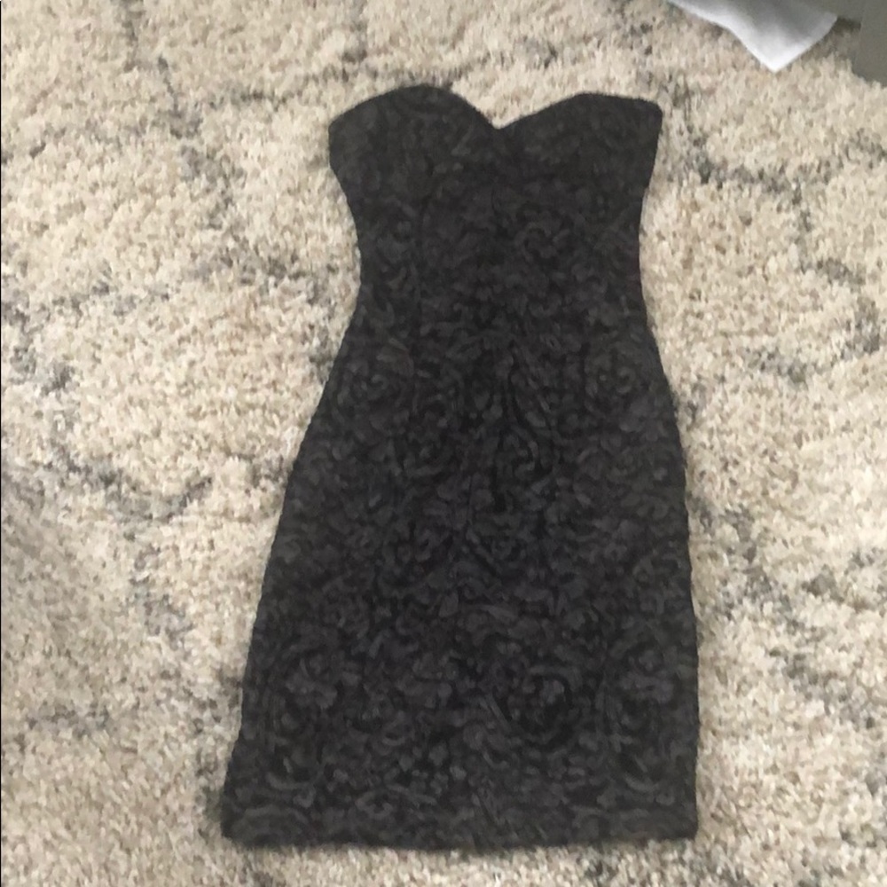 black knee length dress